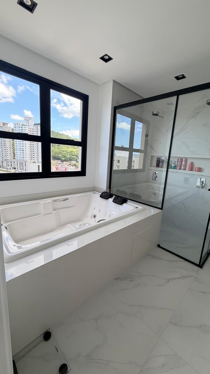 Foto 6 de Apartamento à venda com 4 quartos – Edifício St. Clair, Centro, Itapema